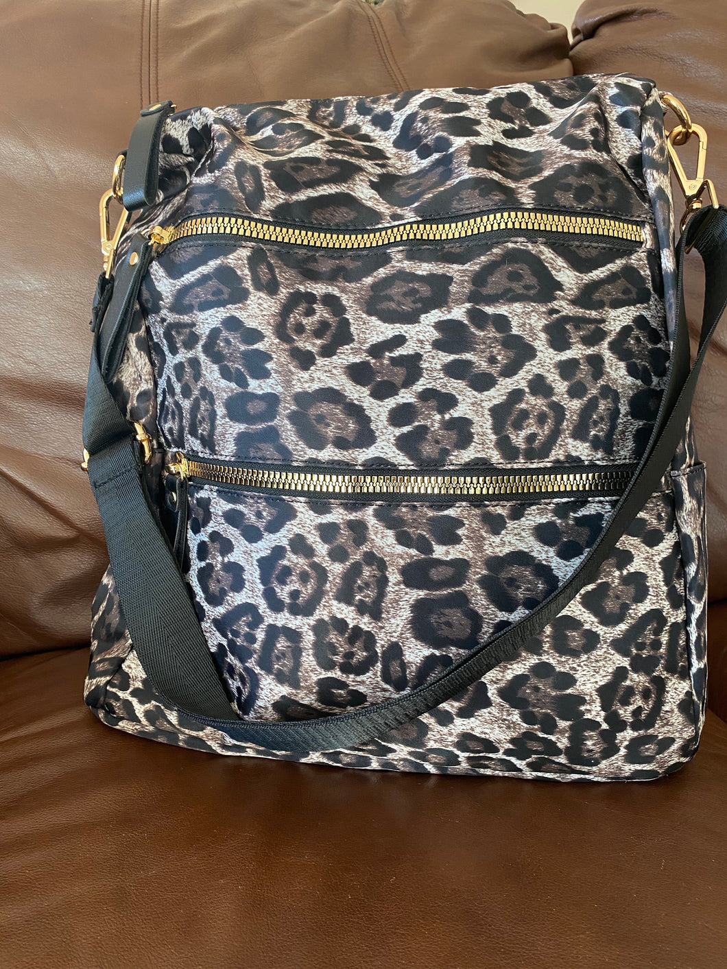 Cheetah Water-Repellent Trendy Backpack with Gold Zipper
